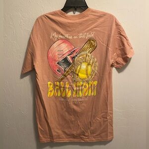 Simply Southern Softball Mom Short Sleeve Graphic Tee NWT
